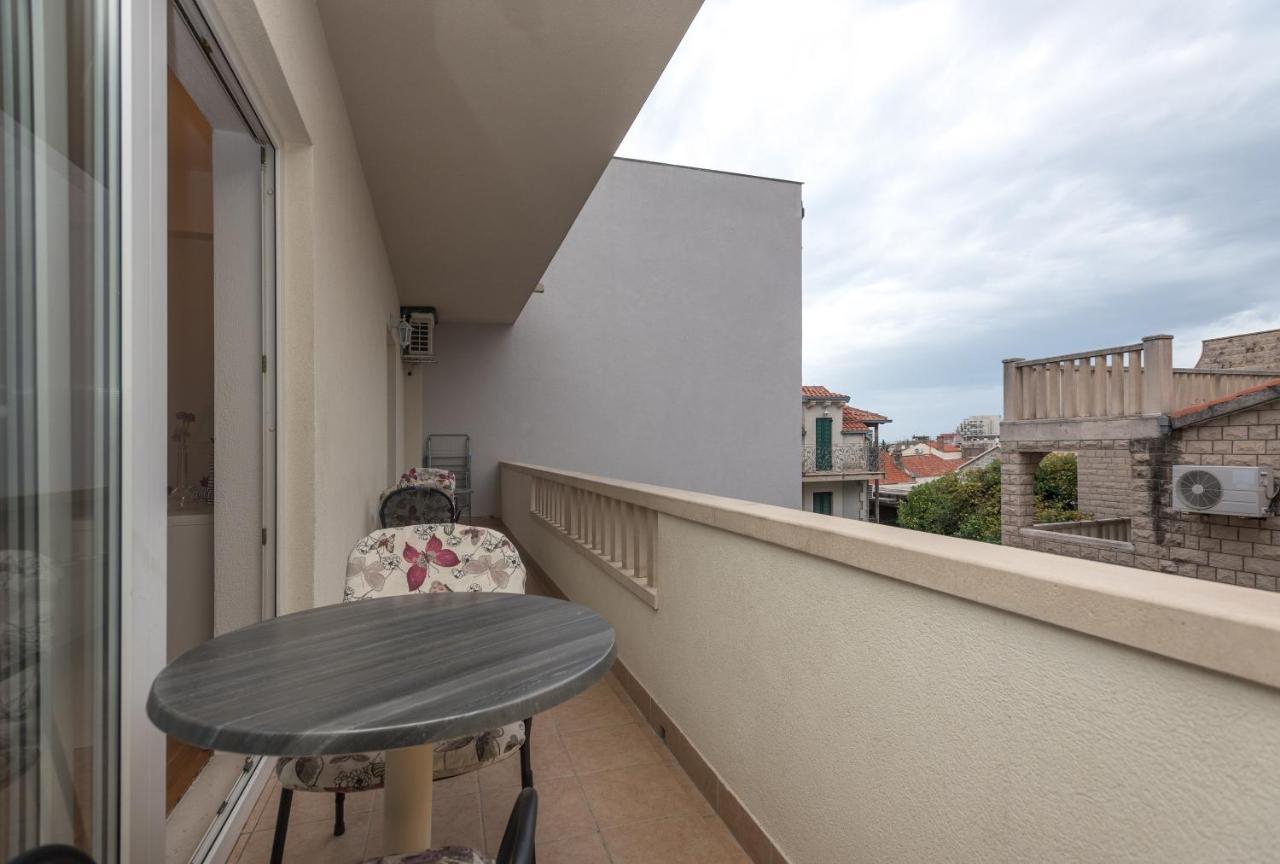 Apartments Bose Makarska Esterno foto